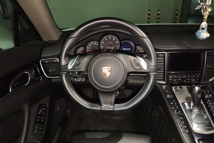 Used Porsche Panamera 2014 Panamera Executive 3.0T Steering Wheel