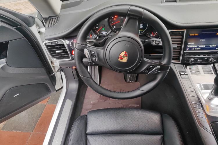 Used Porsche Panamera 2014 Panamera 4 3.0T Steering Wheel
