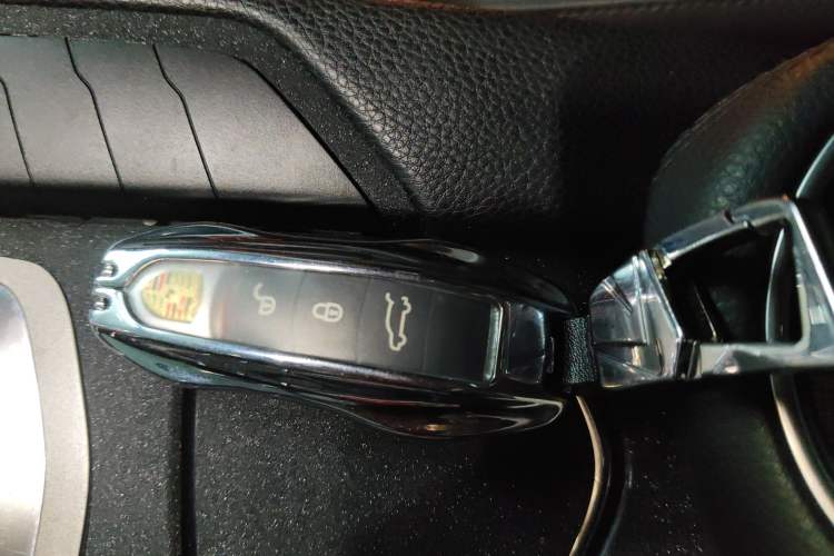 Used Porsche Panamera 2014 Panamera 4 Executive 3.0T Vehicle Key