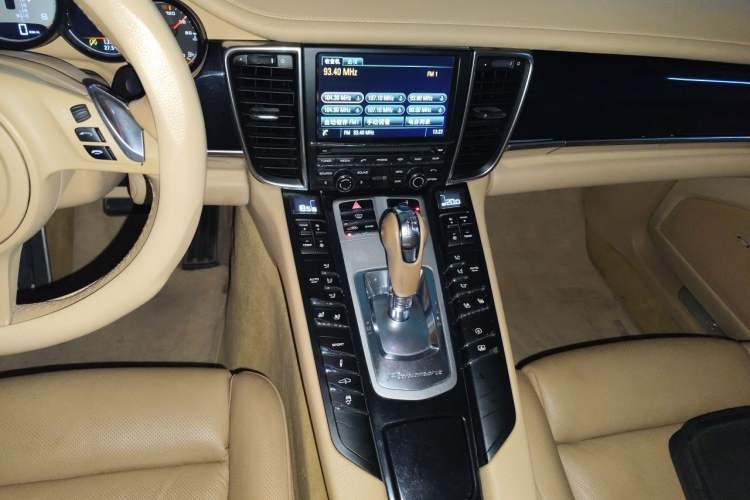 Used Porsche Panamera 2014 Panamera S Executive 3.0T Audio And AC Panel