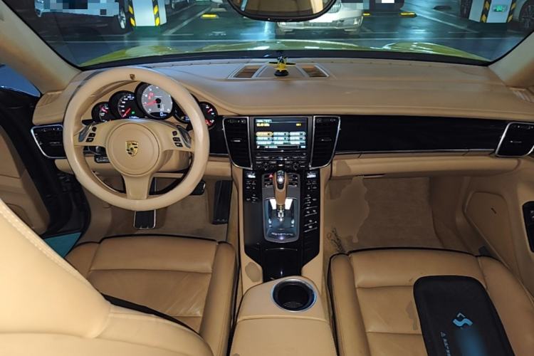 Used Porsche Panamera 2014 Panamera S Executive 3.0T Center Console