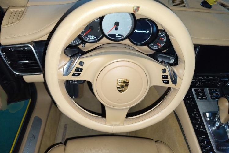 Used Porsche Panamera 2014 Panamera S Executive 3.0T Steering Wheel