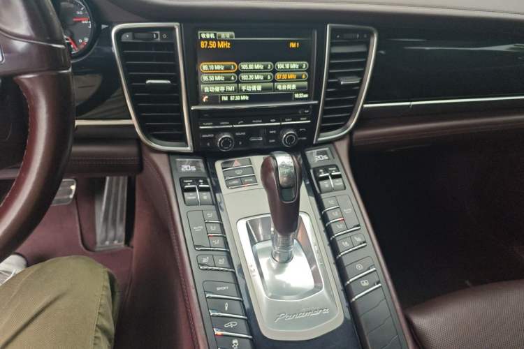Used Porsche Panamera 2016 Panamera Executive Edition 3.0T Audio And AC Panel
