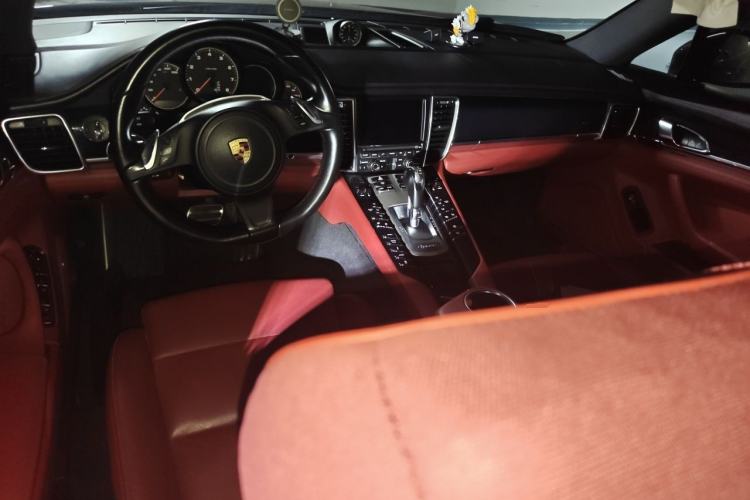 Used Porsche Panamera 2016 Panamera Executive Edition 3.0T Center Console