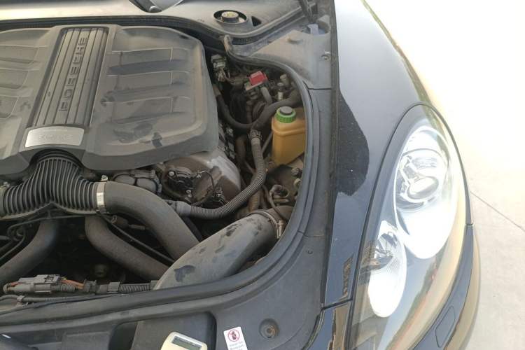 Used Porsche Panamera 2016 Panamera Edition 3.0T Engine Bay Left