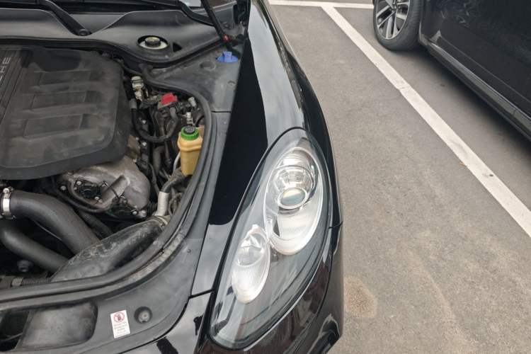 Used Porsche Panamera 2016 Panamera Executive Edition 3.0T Engine Bay Left