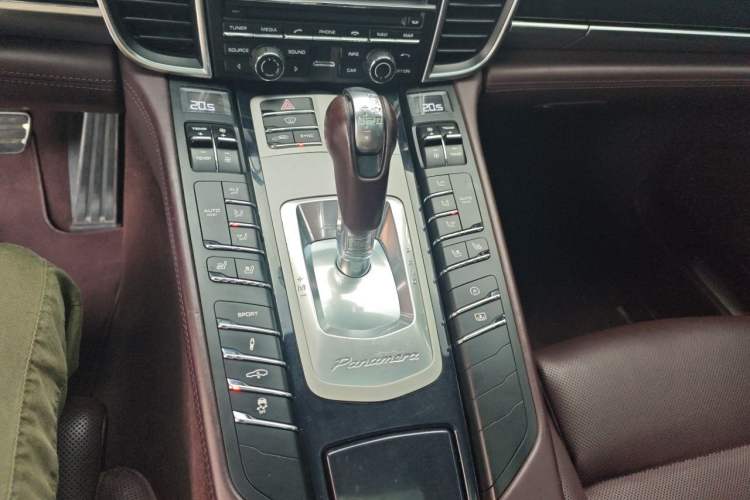 Used Porsche Panamera 2016 Panamera Executive Edition 3.0T Gear Lever