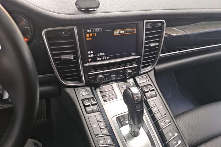 Used Porsche Panamera 2016 Panamera Edition 3.0T Audio And AC Panel