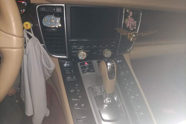 Used Porsche Panamera 2016 Panamera Executive Edition 3.0T Audio And AC Panel