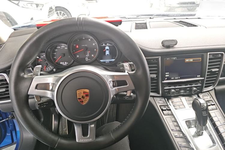Used Porsche Panamera 2016 Panamera Edition 3.0T Center Console