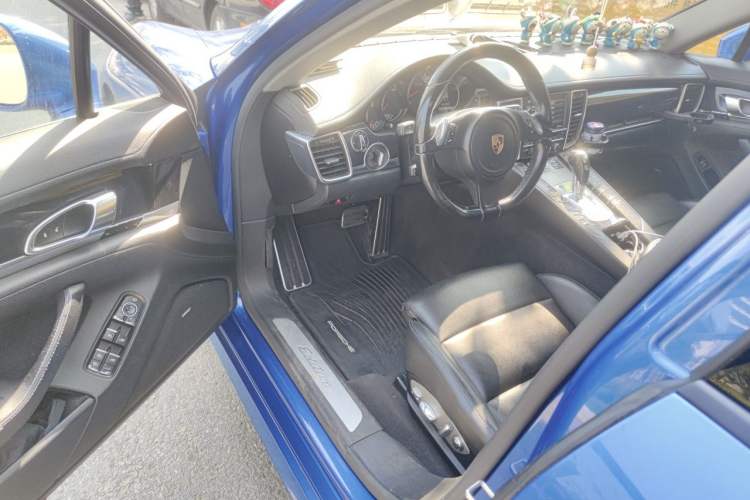 Used Porsche Panamera 2016 Panamera 4 Edition 3.0T Driver Seat