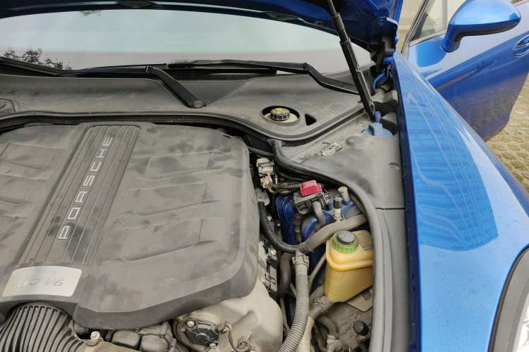 Used Porsche Panamera 2016 Panamera Edition 3.0T Engine Bay Left