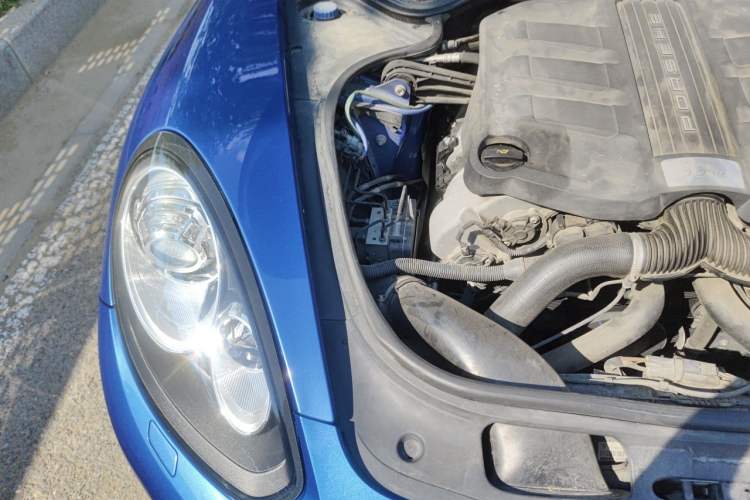 Used Porsche Panamera 2016 Panamera 4 Edition 3.0T Engine Bay Right