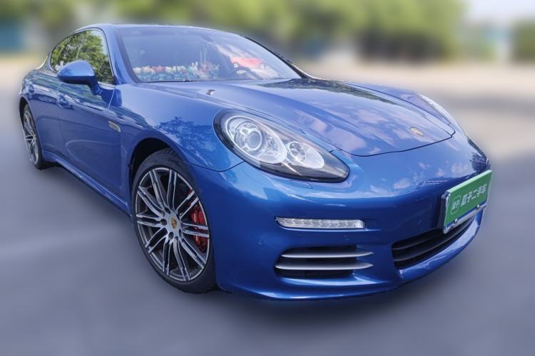 Used Porsche Panamera 2016 Panamera 4 Edition 3.0T Front Right 45 Deg