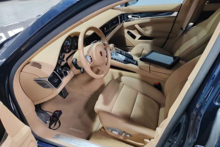 Used Porsche Panamera 2016 Panamera Executive Edition 3.0T Left Front Seat
