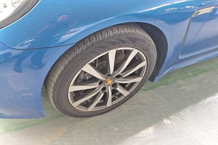 Used Porsche Panamera 2016 Panamera Edition 3.0T Left Front Wheel Hub