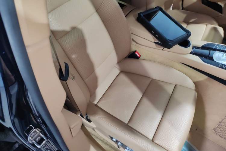 Used Porsche Panamera 2016 Panamera Executive Edition 3.0T Right Front Seat