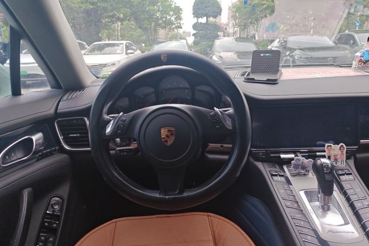 Used Porsche Panamera 2016 Panamera Edition 3.0T Steering Wheel