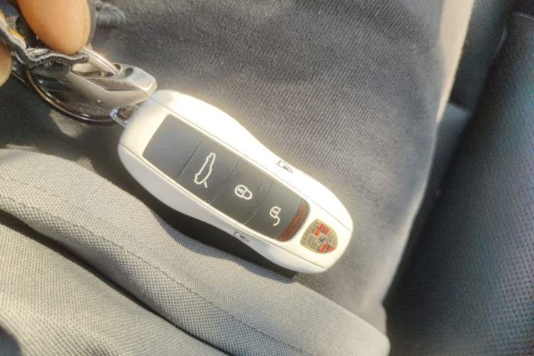 Used Porsche Panamera 2016 Panamera 4 Edition 3.0T Vehicle Key
