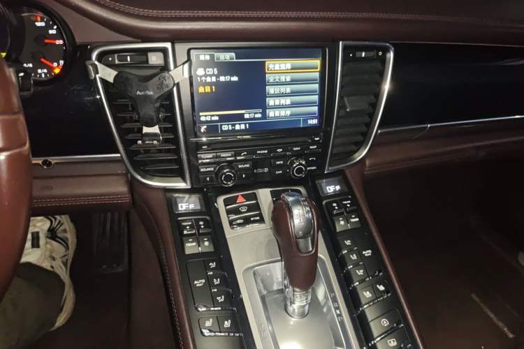 Used Porsche Panamera 2016 Panamera Executive Edition 3.0T Audio And AC Panel
