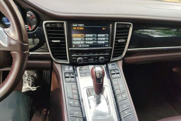 Used Porsche Panamera 2016 Panamera Executive Edition 3.0T Audio And AC Panel