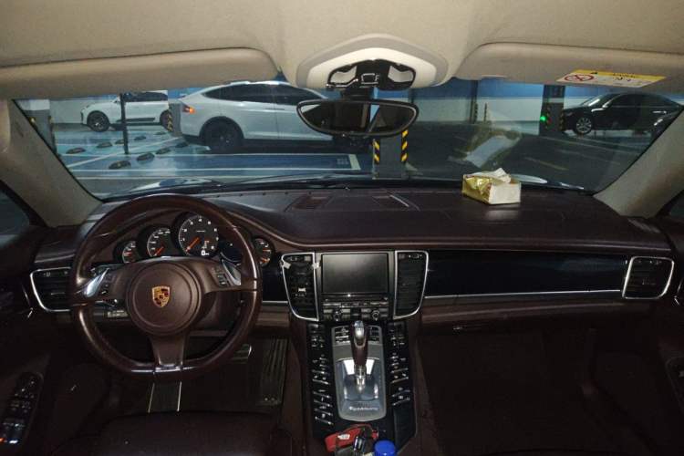 Used Porsche Panamera 2016 Panamera Executive Edition 3.0T Center Console