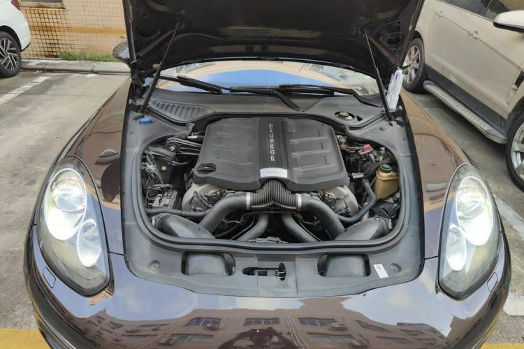 Used Porsche Panamera 2016 Panamera Edition 3.0T Engine Bay