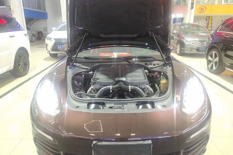 Used Porsche Panamera 2016 Panamera Edition 3.0T Engine Bay