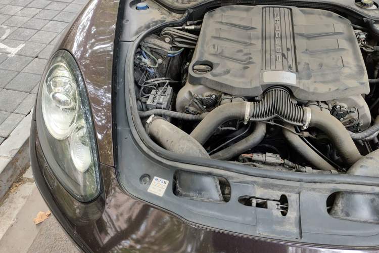 Used Porsche Panamera 2016 Panamera 4 Edition 3.0T Engine Bay Right