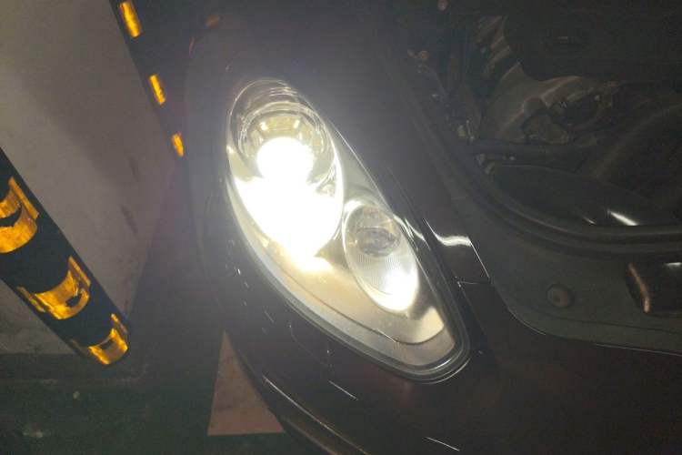 Used Porsche Panamera 2016 Panamera 4 Edition 3.0T Engine Bay Right