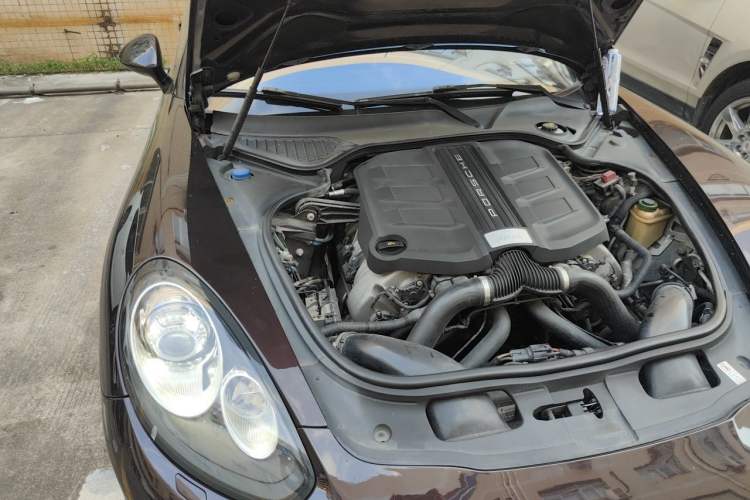 Used Porsche Panamera 2016 Panamera Edition 3.0T Engine Bay Right