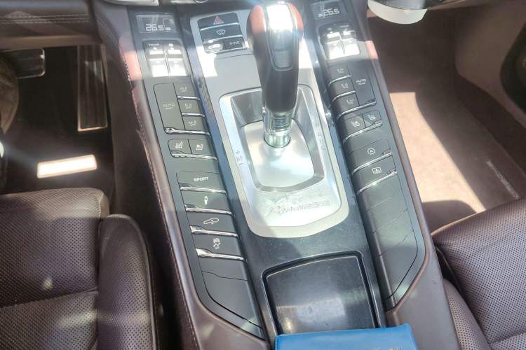 Used Porsche Panamera 2016 Panamera Executive Edition 3.0T Gear Lever