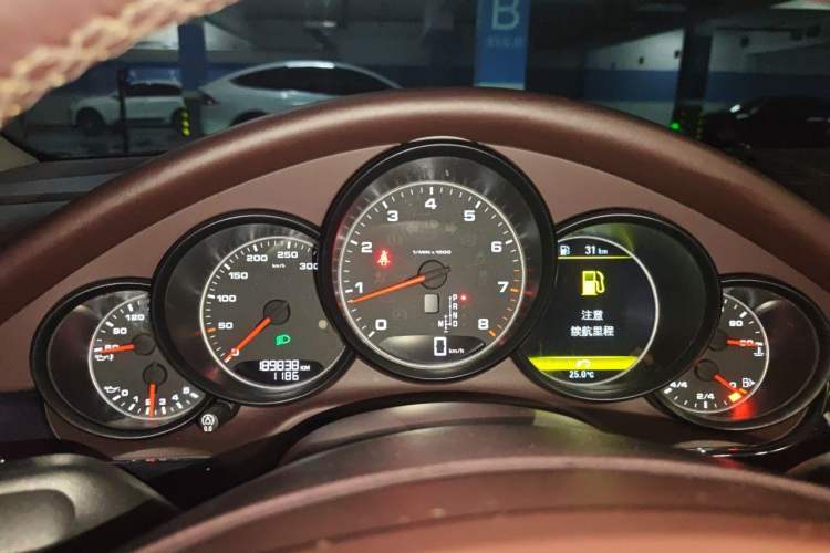 Used Porsche Panamera 2016 Panamera Executive Edition 3.0T Instrument Cluster
