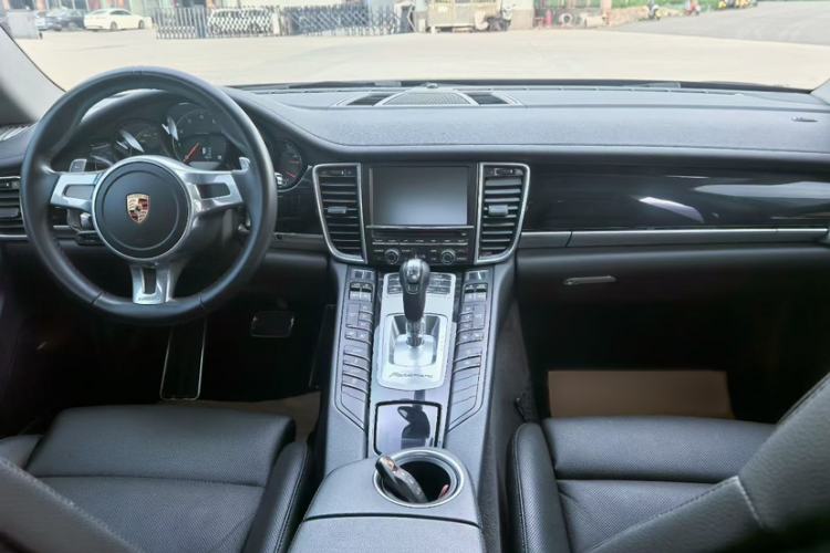 Used Porsche Panamera 2016 Panamera 4 Edition 3.0T Interior 1