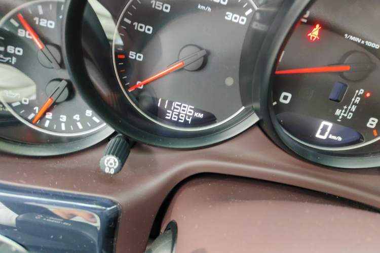 Used Porsche Panamera 2016 Panamera Executive Edition 3.0T Odometer Close Up