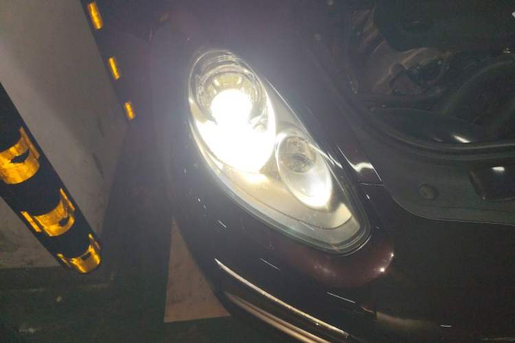Used Porsche Panamera 2016 Panamera 4 Edition 3.0T Right Front Headlight