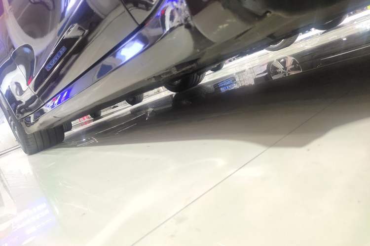 Used Porsche Panamera 2016 Panamera Edition 3.0T Right Side Sill
