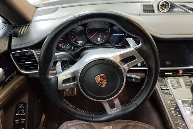 Used Porsche Panamera 2016 Panamera 4 Edition 3.0T Steering Wheel