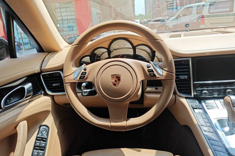 Used Porsche Panamera 2016 Panamera Edition 3.0T Steering Wheel