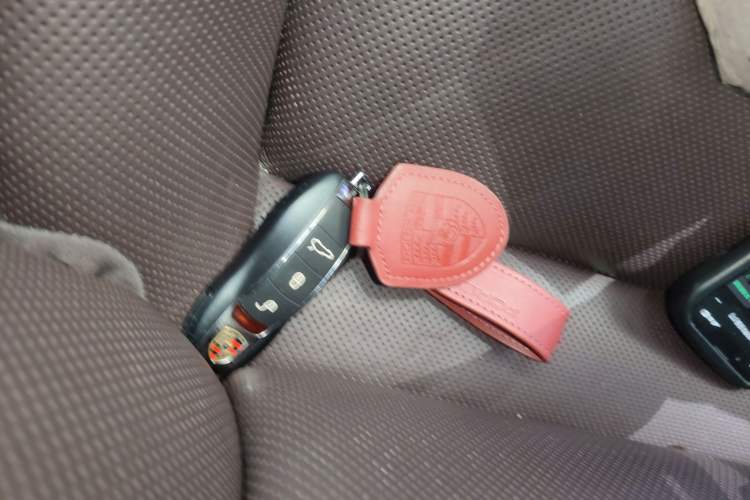 Used Porsche Panamera 2016 Panamera Executive Edition 3.0T Vehicle Key