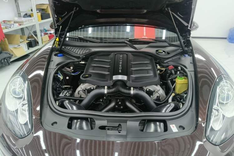 Used Porsche Panamera 2016 Panamera Edition 3.0T Engine Bay