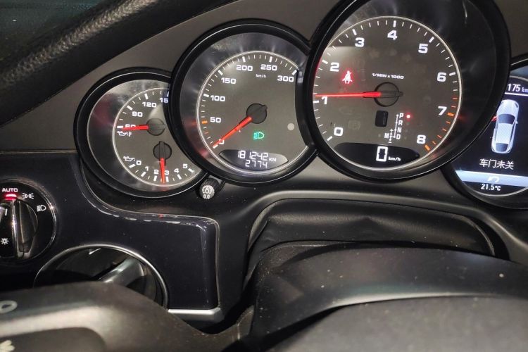 Used Porsche Panamera 2016 Panamera Executive Edition 3.0T Odometer Close Up