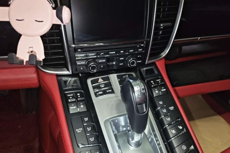 Used Porsche Panamera 2016 Panamera 4 Executive Edition 3.0T Audio And AC Panel