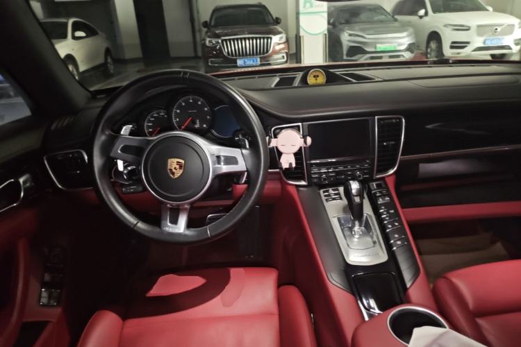 Used Porsche Panamera 2016 Panamera 4 Executive Edition 3.0T Center Console