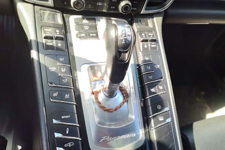Used Porsche Panamera 2016 Panamera Executive Edition 3.0T Gear Lever