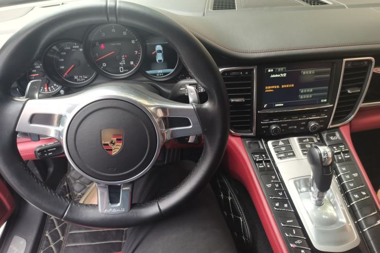 Used Porsche Panamera 2016 Panamera Edition 3.0T Center Console