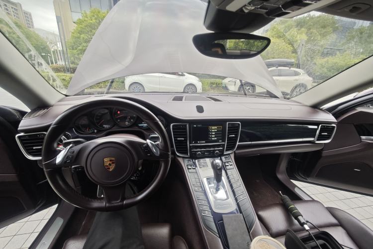Used Porsche Panamera 2016 Panamera Edition 3.0T Center Console