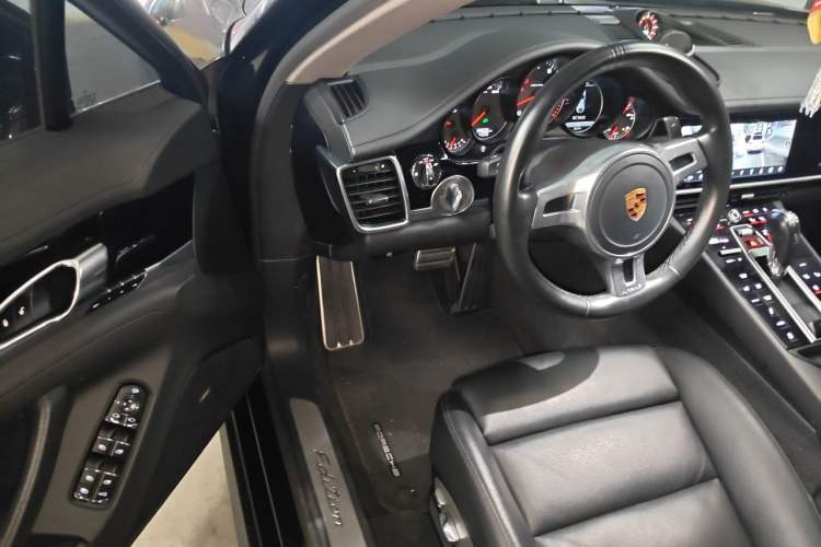 Used Porsche Panamera 2016 Panamera Executive Edition 3.0T Driver Seat