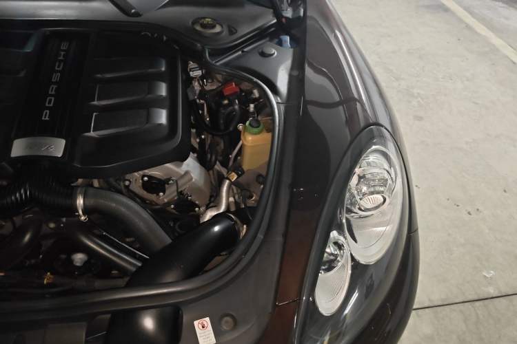 Used Porsche Panamera 2016 Panamera Executive Edition 3.0T Engine Bay Left