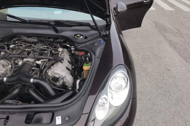 Used Porsche Panamera 2016 Panamera 4 Edition 3.0T Engine Bay Left
